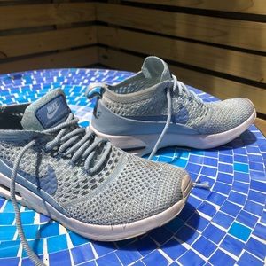 Nike sneakers size 7